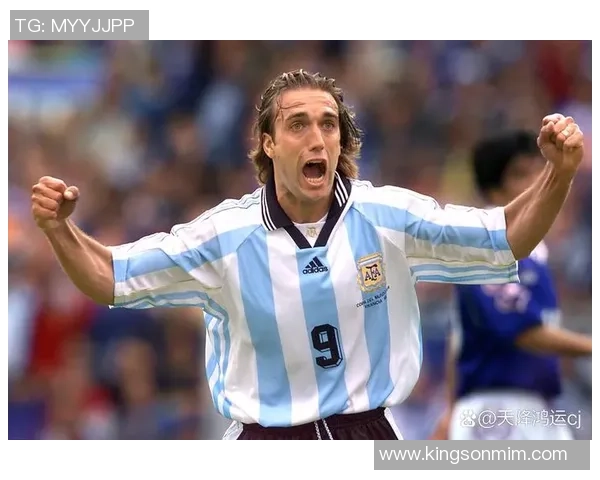 足球历史百大球星全景回顾与传奇瞬间解析